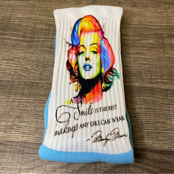 SJB "Marilyn Monroe" Graphic Socks Size Large Blue Pink Multi - Picture 2 of 2